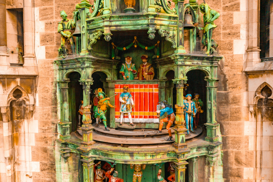 closeup photo of the Rathaus-Glockenspiel in Munich Germany